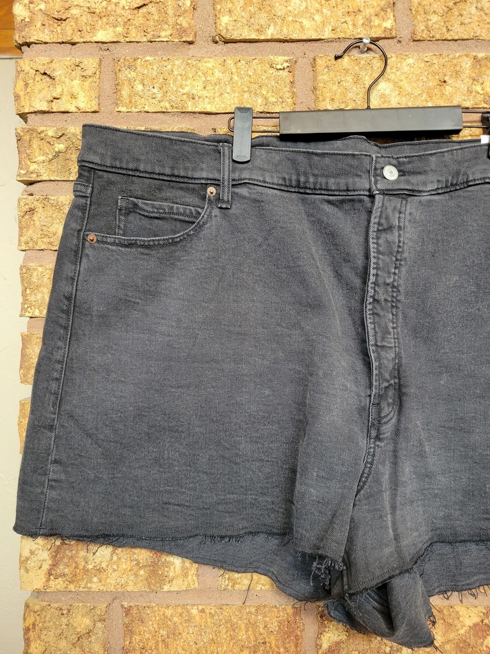 Old Navy Sky-Hi A-Line Black Cutoff Raw Hem Jean Shorts Size 28 Plus